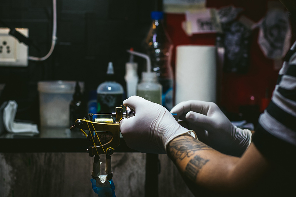 tattoo-artist-safety-equipment