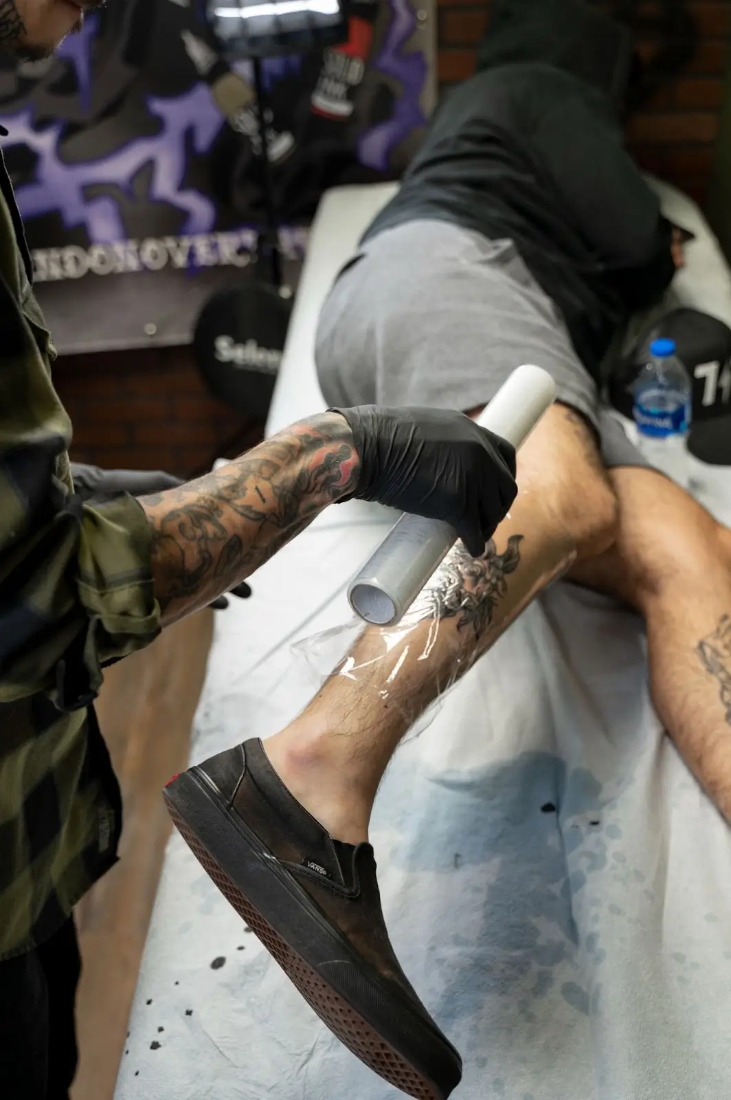 Tattooing leg